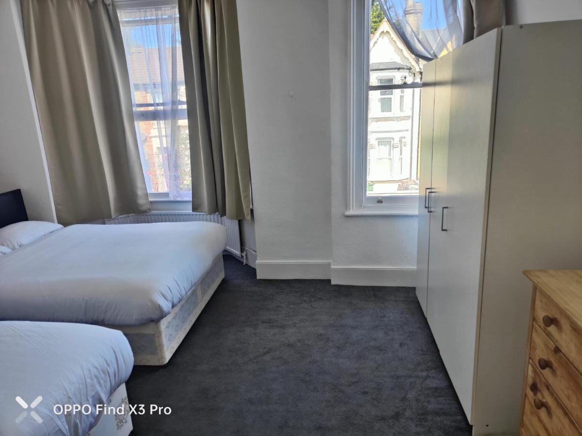 East London 2 Bedroom Apartment Ngoại thất bức ảnh